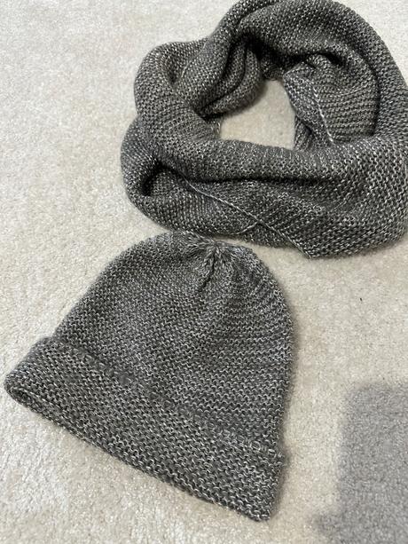 Šál +čiapka, 