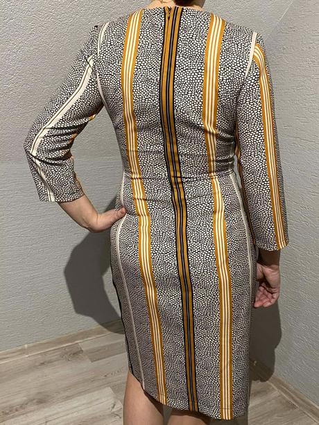 Asymetrické šaty, 40