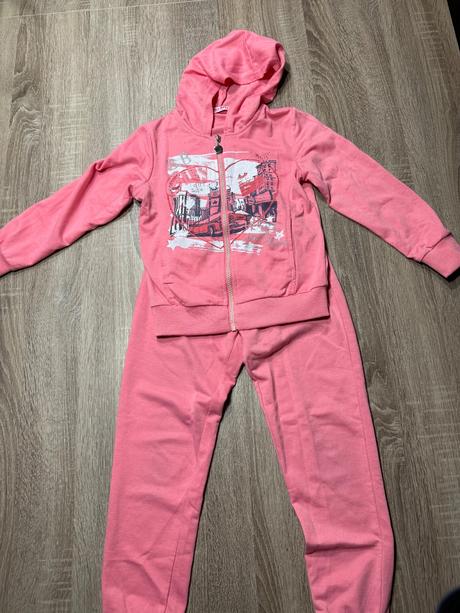 Tepláková súprava, 134