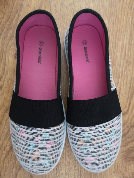 Plátenky, graceland,32