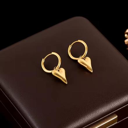 Náušnice predĺžené srdiečka na kruhu, 