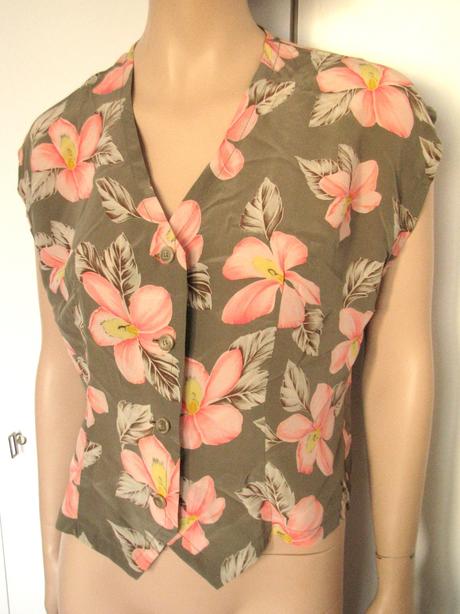 Béžovo - lososová blúzka s kvetmi, l