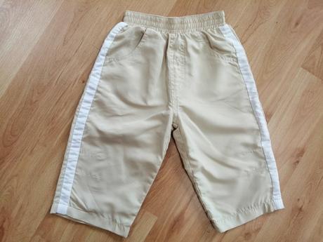 Tenučké šušťákové gaťuše, 86