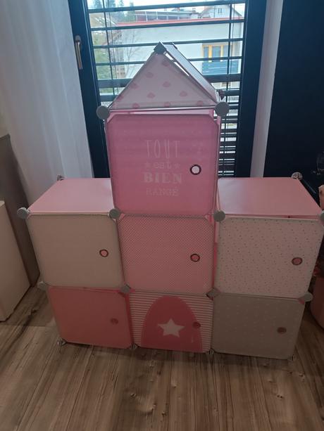 Dievčenská komoda, 