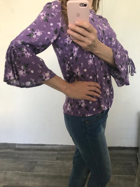 Ľahká príjemná blúzka, s