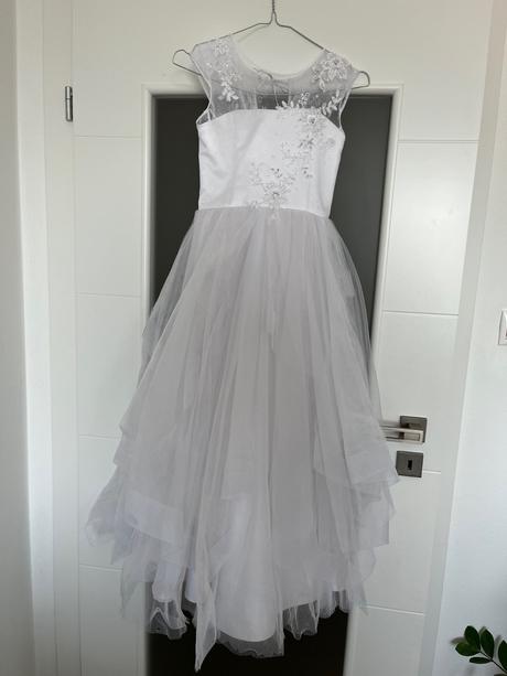 Šaty na 1. sväté prijímanie/pre družičku, 140