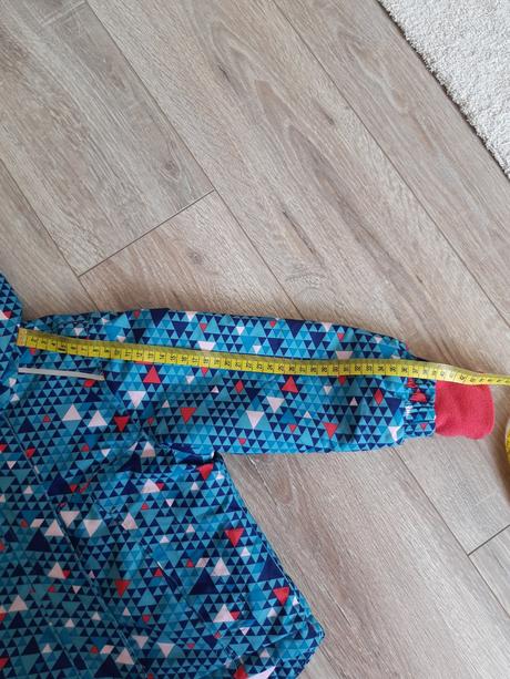 Zimna bunda lupilu, lupilu,74