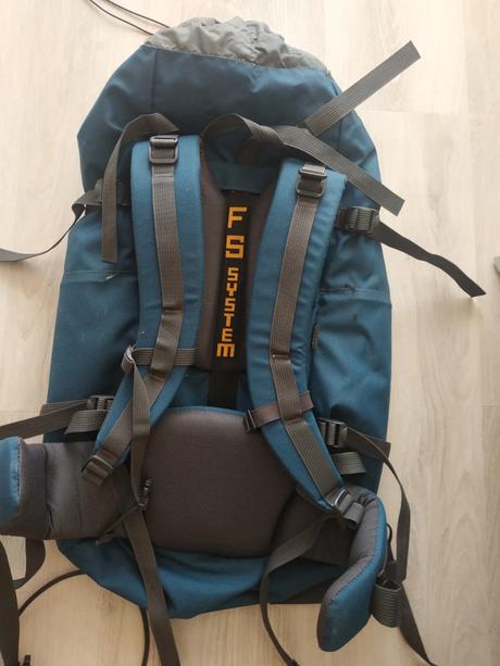 Turistický batoh 70 l, 