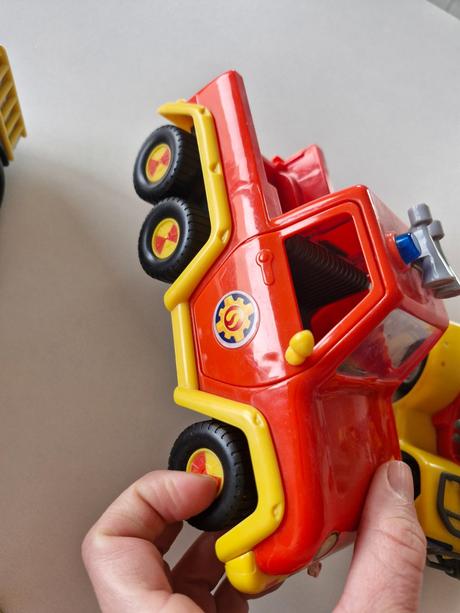 Autá požiarnik sam, 