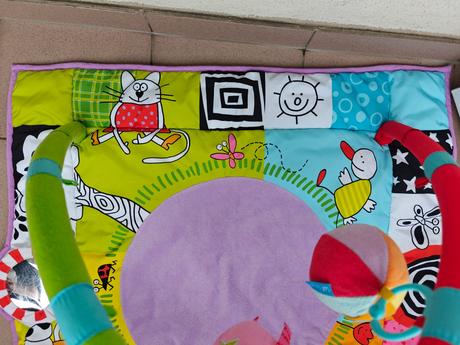 Hracia deka plus na kočík a silikonová flaška,