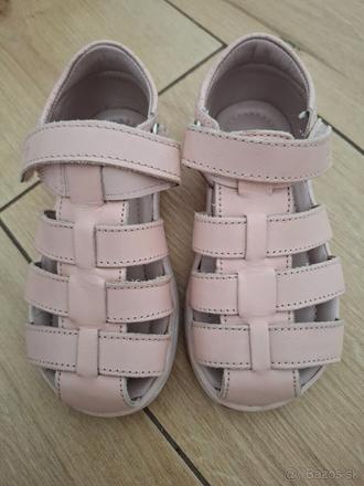 Sandálky, lasocki,24
