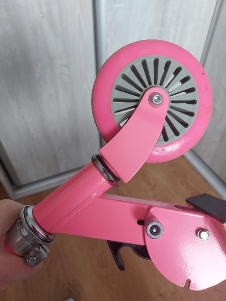 Skladacia kolobežka alert, 