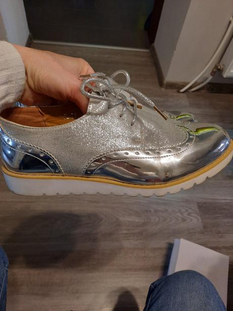 Krásne  strieborné mokasiny, 39