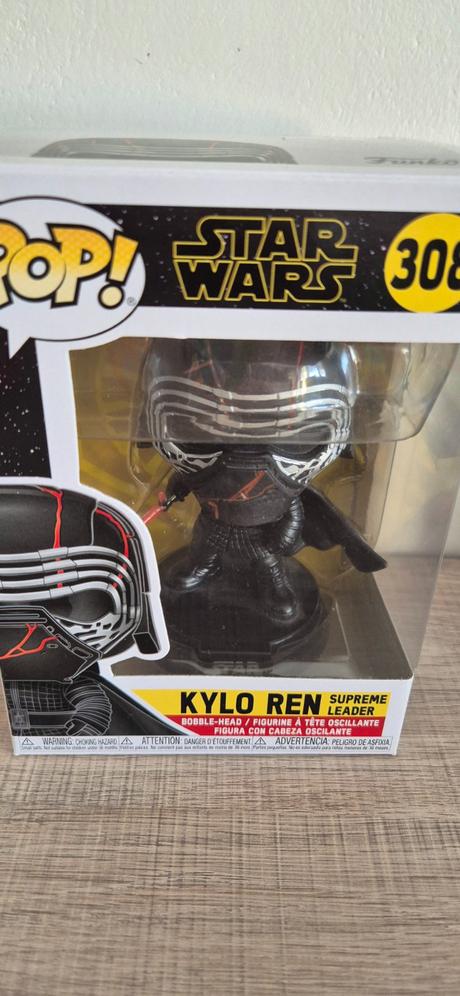 Kylo ren - postavička hviezdne vojny,