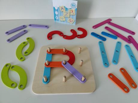 Geoboard - edukatívna drevená nastokávačka,