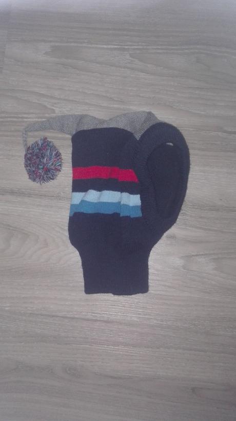 Krásna čiapka s brbolcom, 92