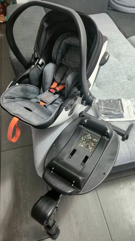 Kiddy evoluna i-size 2 spolu s isofix base, kiddy