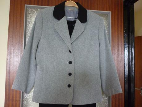 Dámske sivé sako, 38