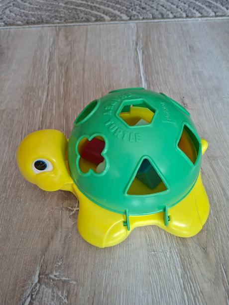 Korytnačka s kockami na zakladanie,