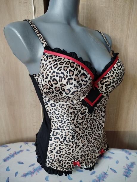 Korzet, new yorker,80b