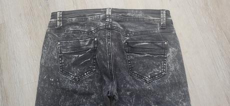 Šedé džínsy, gate,s