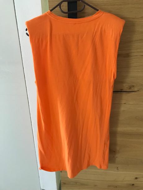 Šaty s vypchávkami basic, 