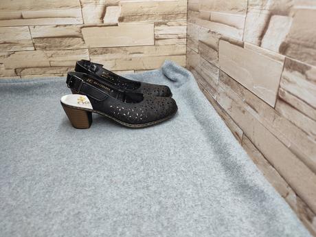 Rieker 36 - dámske kožené dierkované čierne topánk, rieker,36