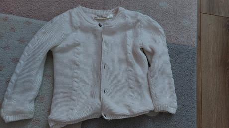 Biely svetrík, lupilu,86