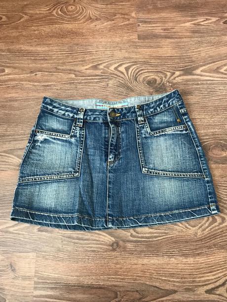 Minisukna chevignon, s