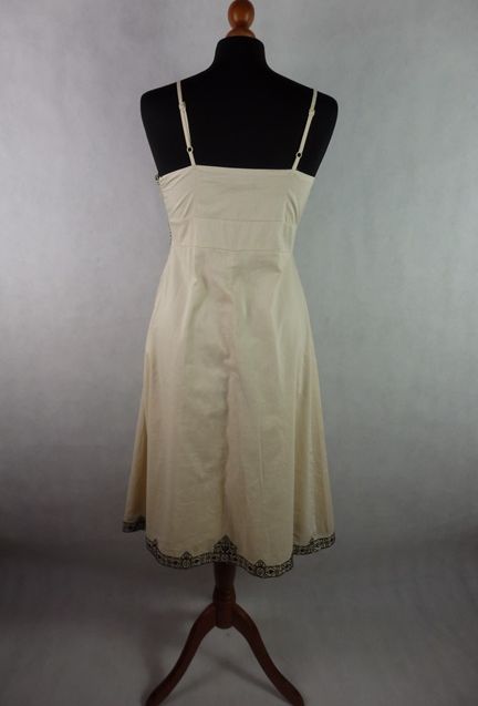 Letný vyšívané šaty, atmosphere,36