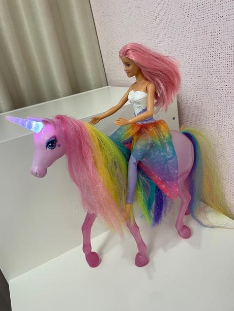 Kúzelny koník s barbie, 
