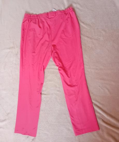 Nohavice ruzove, 46