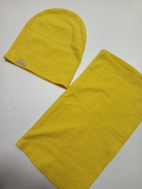 Čiapka a nákrčník, 52