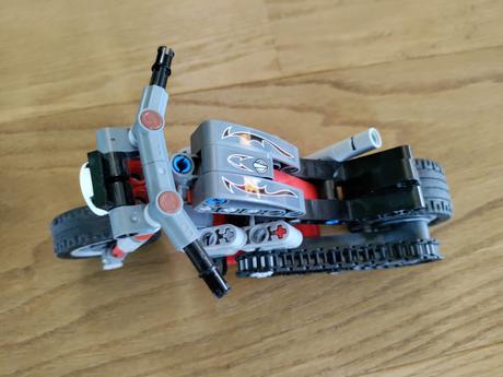 Lego technic motorka, 