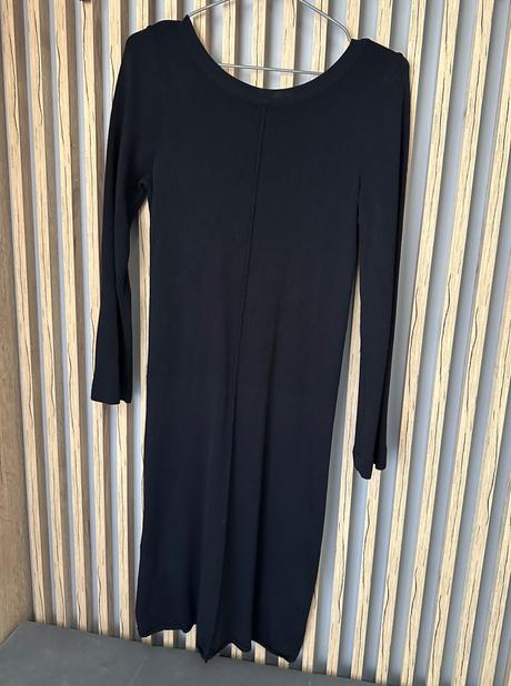 Čierne pletené šaty, s