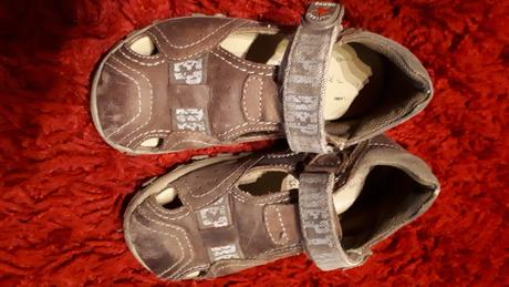 Sandálky č.27, bären-schuhe,27