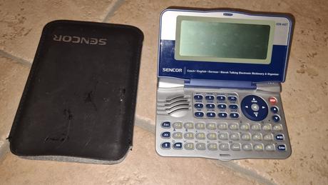 Elektronický slovník - pekný stav 14cm, 