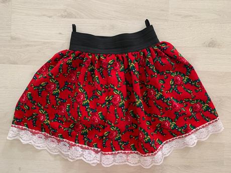 Suknicka so spodnickou 122, 122