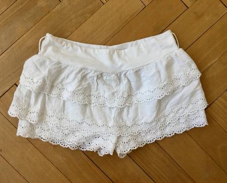 Čipkované šortky, sisley,146