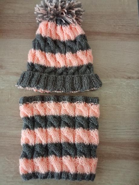 Set čiapka a nákrčník, 62