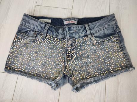 Kraťasky s kamienkami, s