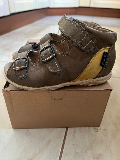 Ortopedické sandalky, 28