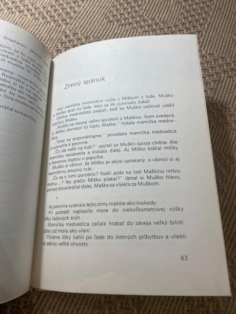 Krásna stará kniha muško a miško na severnom póle,