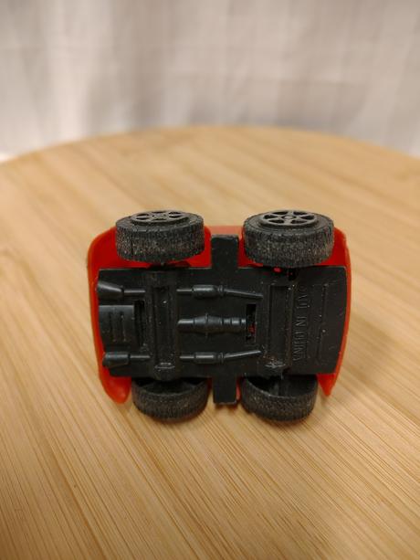 Autíčko luigi, plastový model, 6 cm,