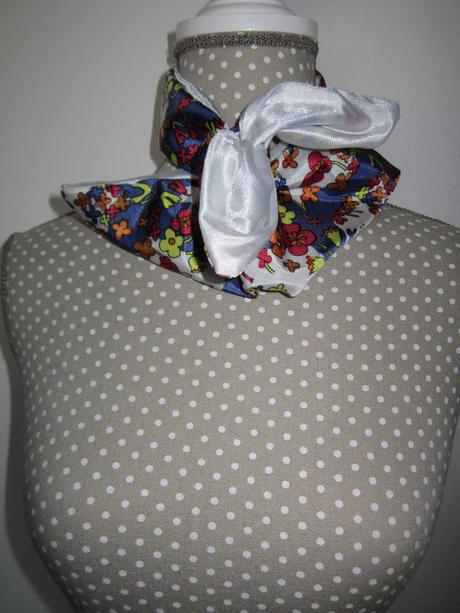 1596. francúzska šatka, 68