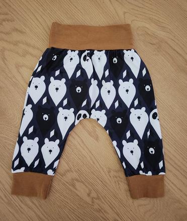 Tenké pudlové tepláčiky, 68