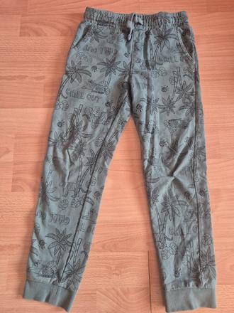 Zelené tepláky, pepco,122