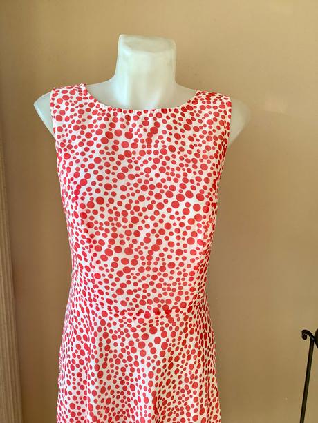 Bodkovane saty body flirt, 38