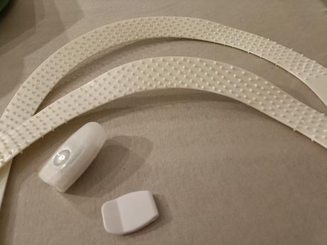 Stan nad postel s osvetlenim, šírka (cm): 70