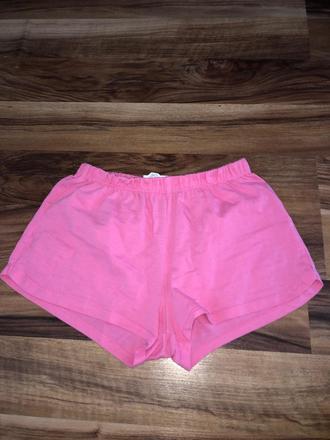 Pyžamové kraťasy, 134